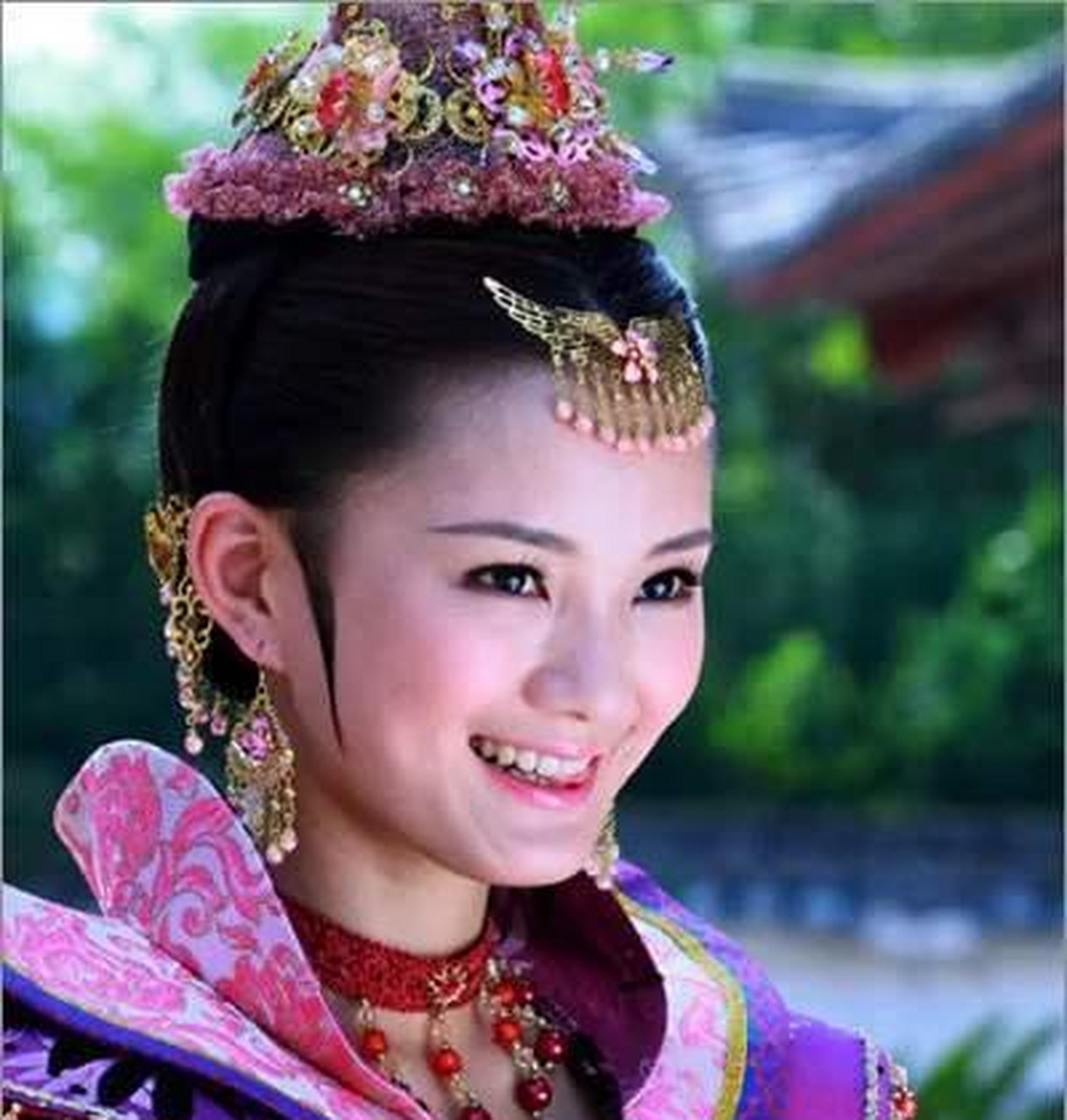 馨子超美的古装造型图片,异国风情的代战公主,兔耳绒装白雪[给力]