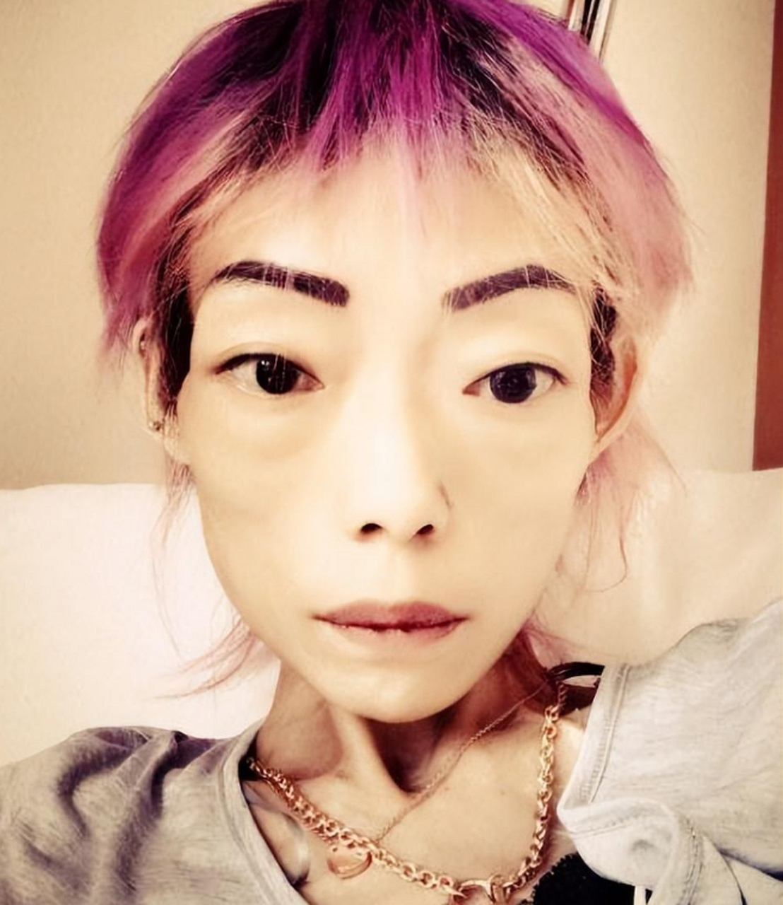 嫁入豪门8年瘦到只有44斤,被扫地出门的伍智恒,都经历了什么?