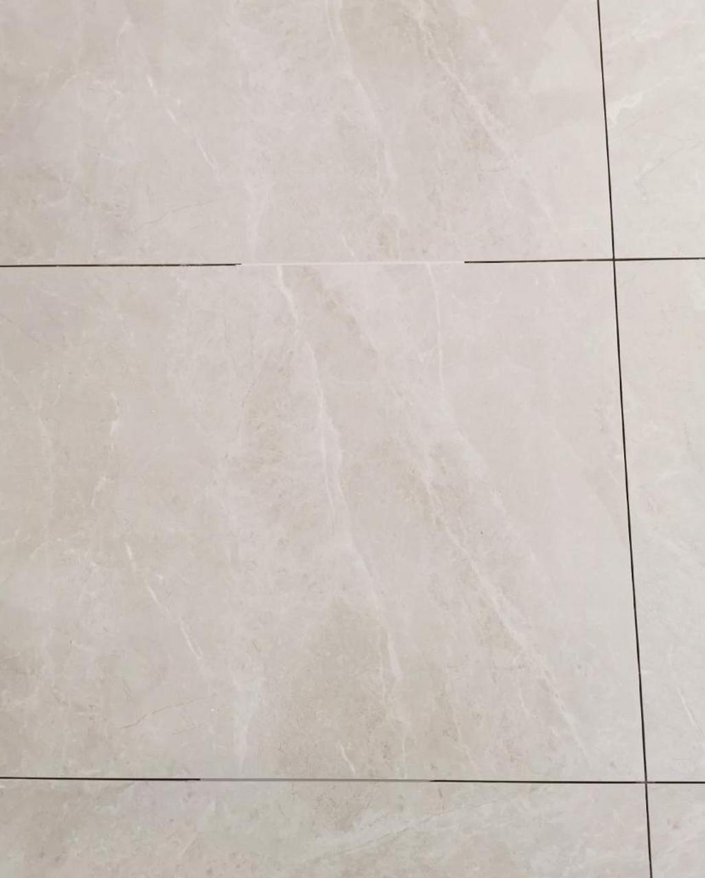 地面美缝选了亚浅灰,喜欢全屋通铺一体感.