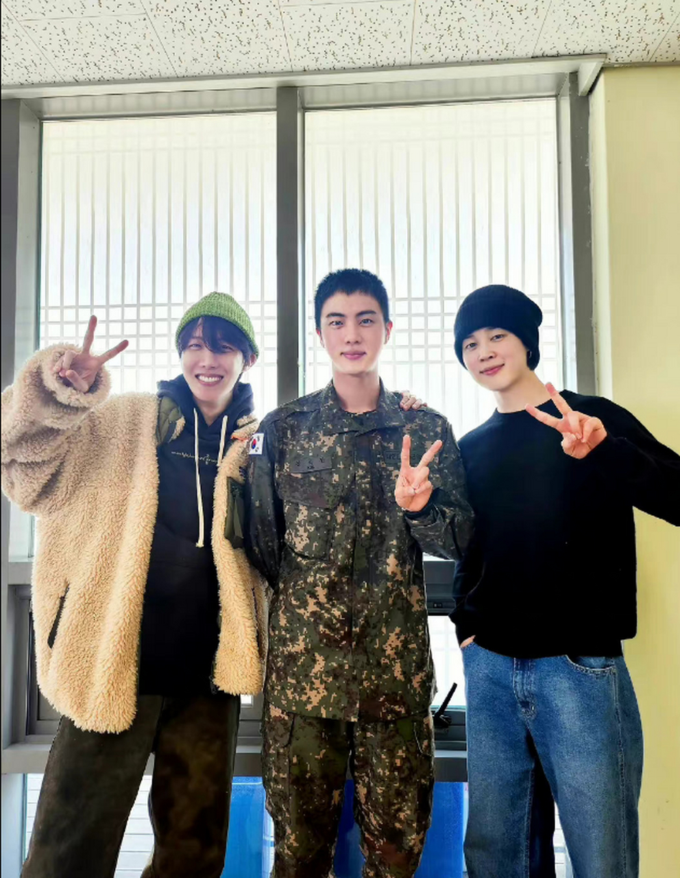 金硕珍郑号锡朴智旻同框合照来啦!