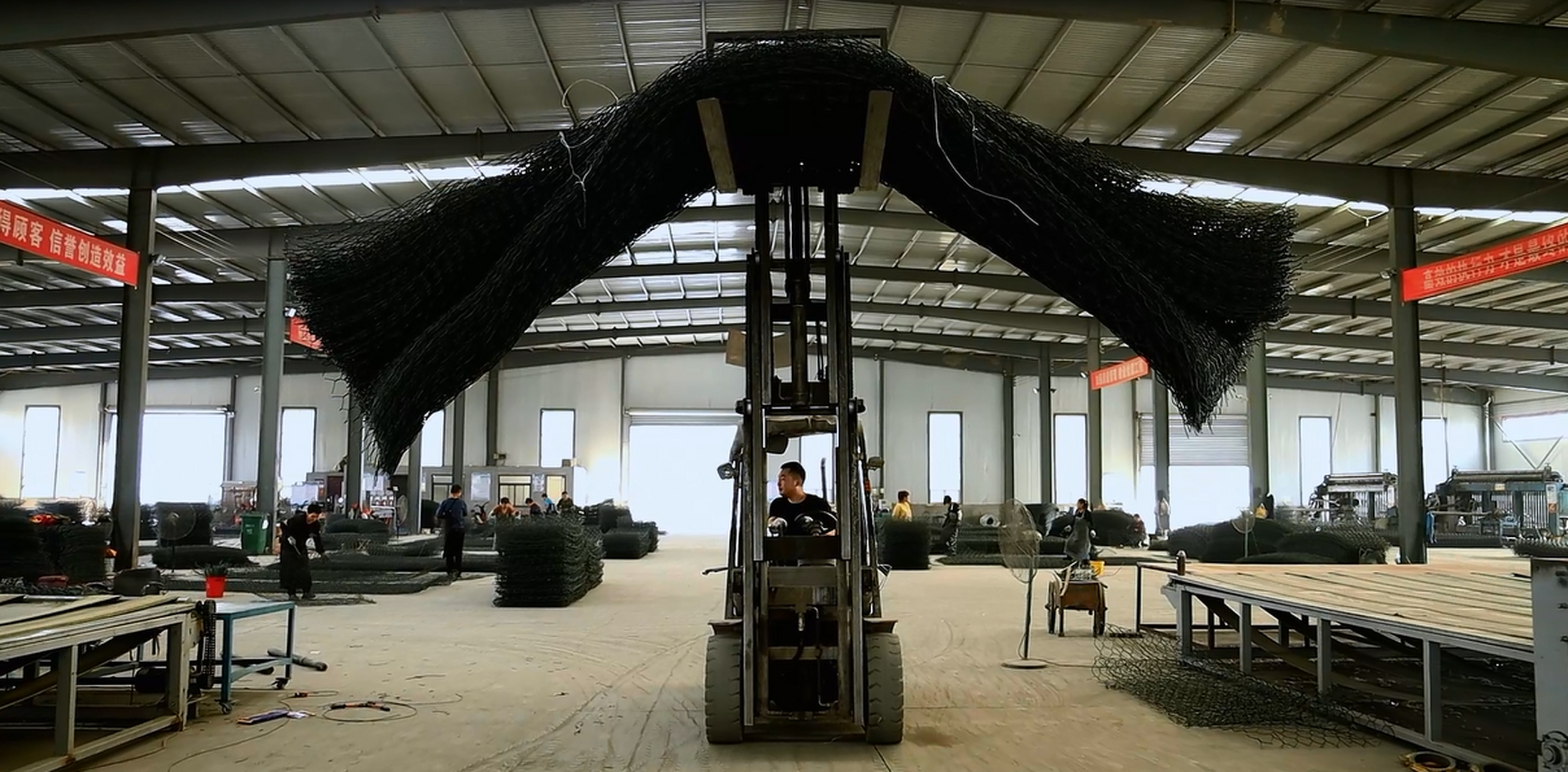 铅丝石笼网# #万基石笼网#  铅丝石笼网的用途 铅丝石笼网广泛应用于