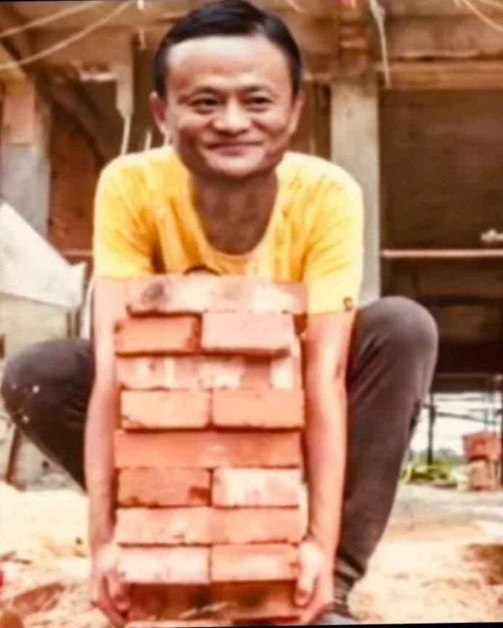 寻人启事: 我以前在工地搬砖,有一个工友和我玩得相当好,可惜他干了几