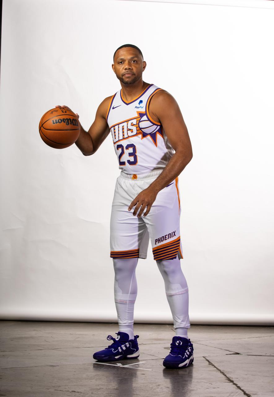 戈登与杜兰特的默契搭档,太阳双加时惊险胜爵士  在今日nba常规赛中