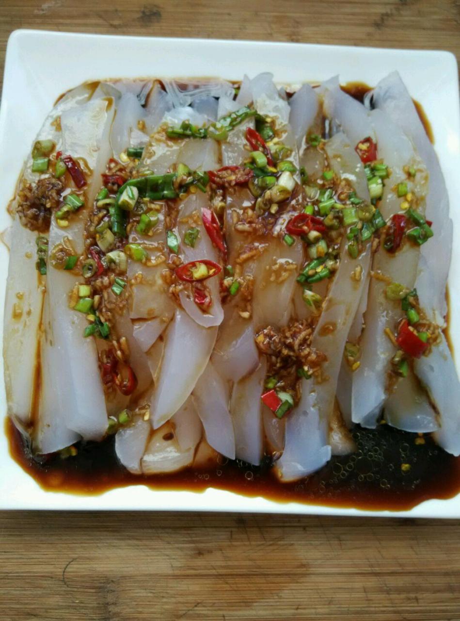 来定西旅游必吃美食通渭县的凉粉 定西通渭县的凉粉也是不错的选择