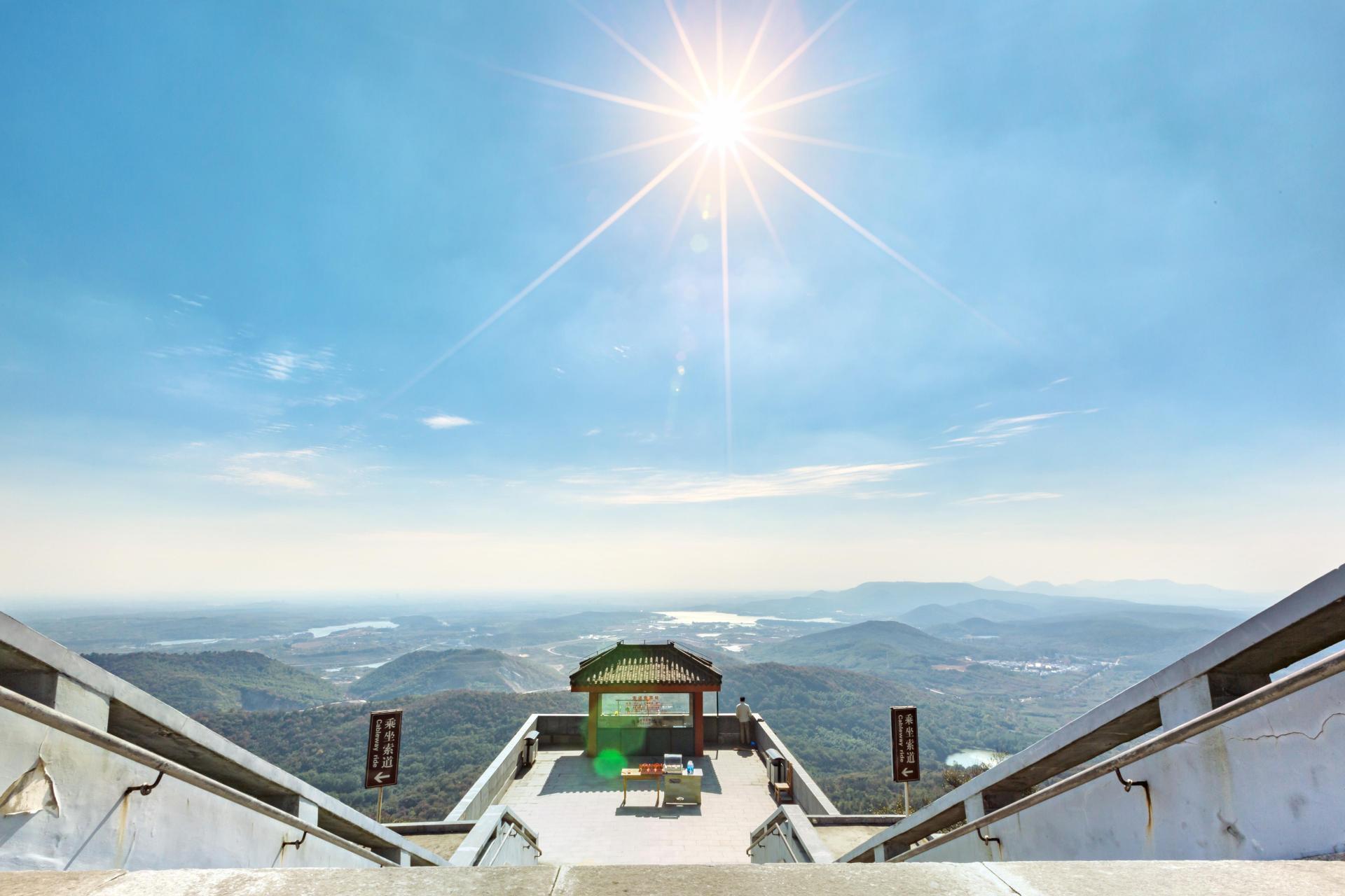 镇江茅山,被誉为"第一福地,第八洞天",是中国道教圣地之一,也是道教