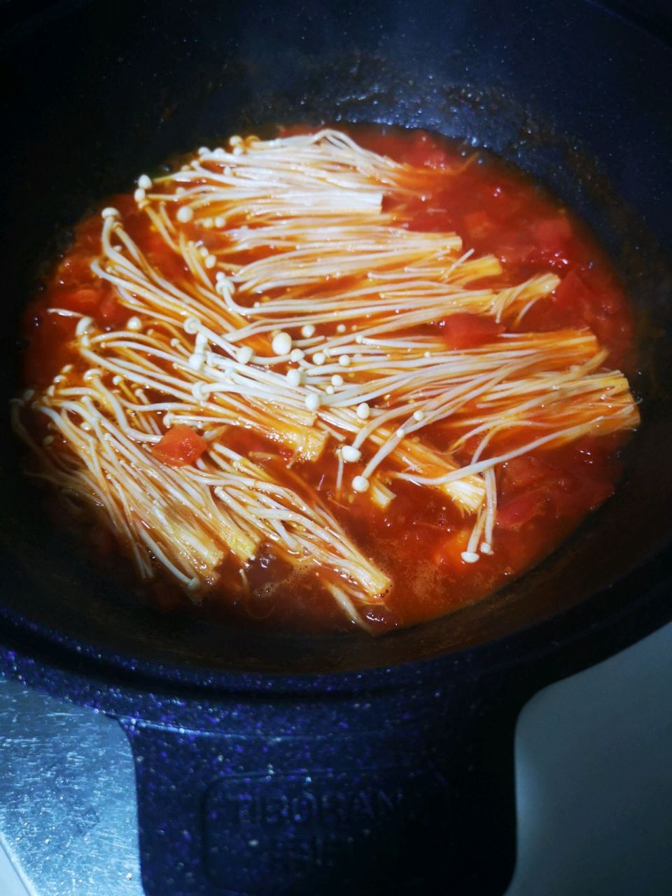 香浓茄汁麻辣拌 番茄花生酱粉味道浓郁,配合麻辣鲜香粉调味料,好满足