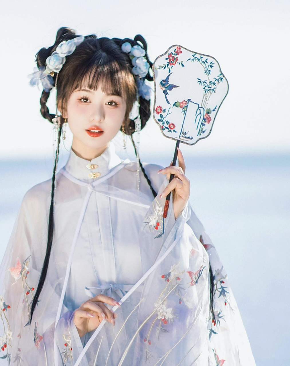 发型好有精致感的古风汉服少女