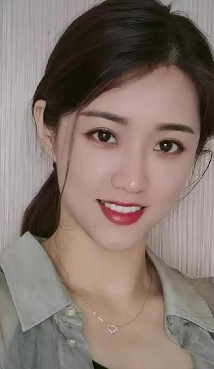 网红三妮阿姨绝美照片