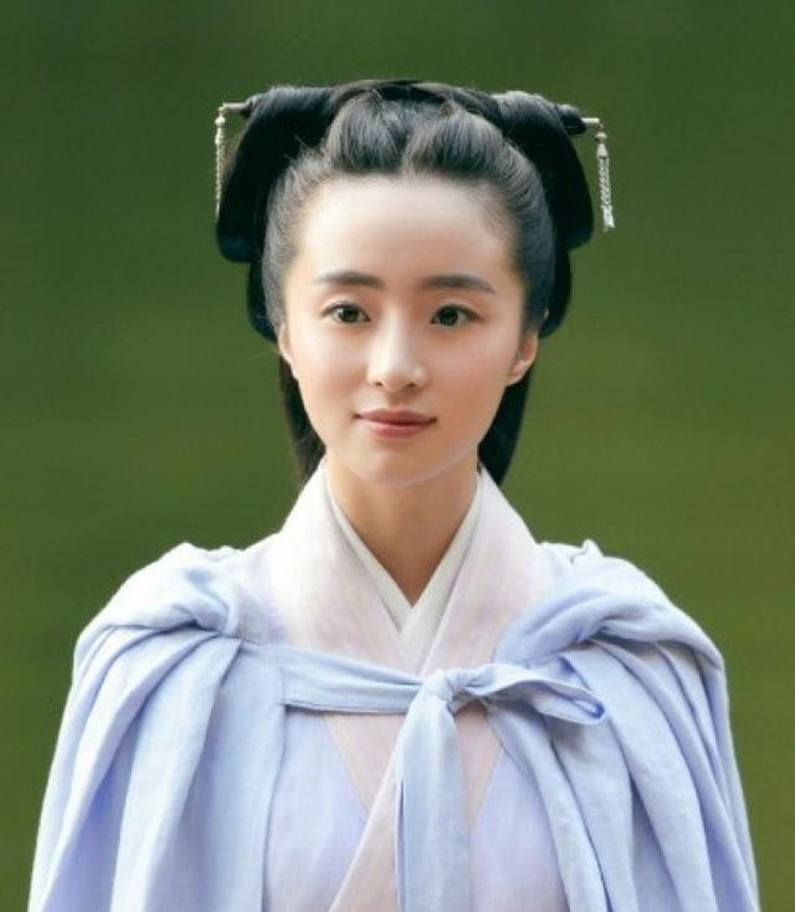 组图:娇羞可人的古装美女胡冰卿