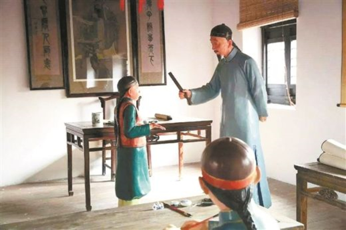 戒尺代表的是老师惩罚学生的权力,是手段层面的.