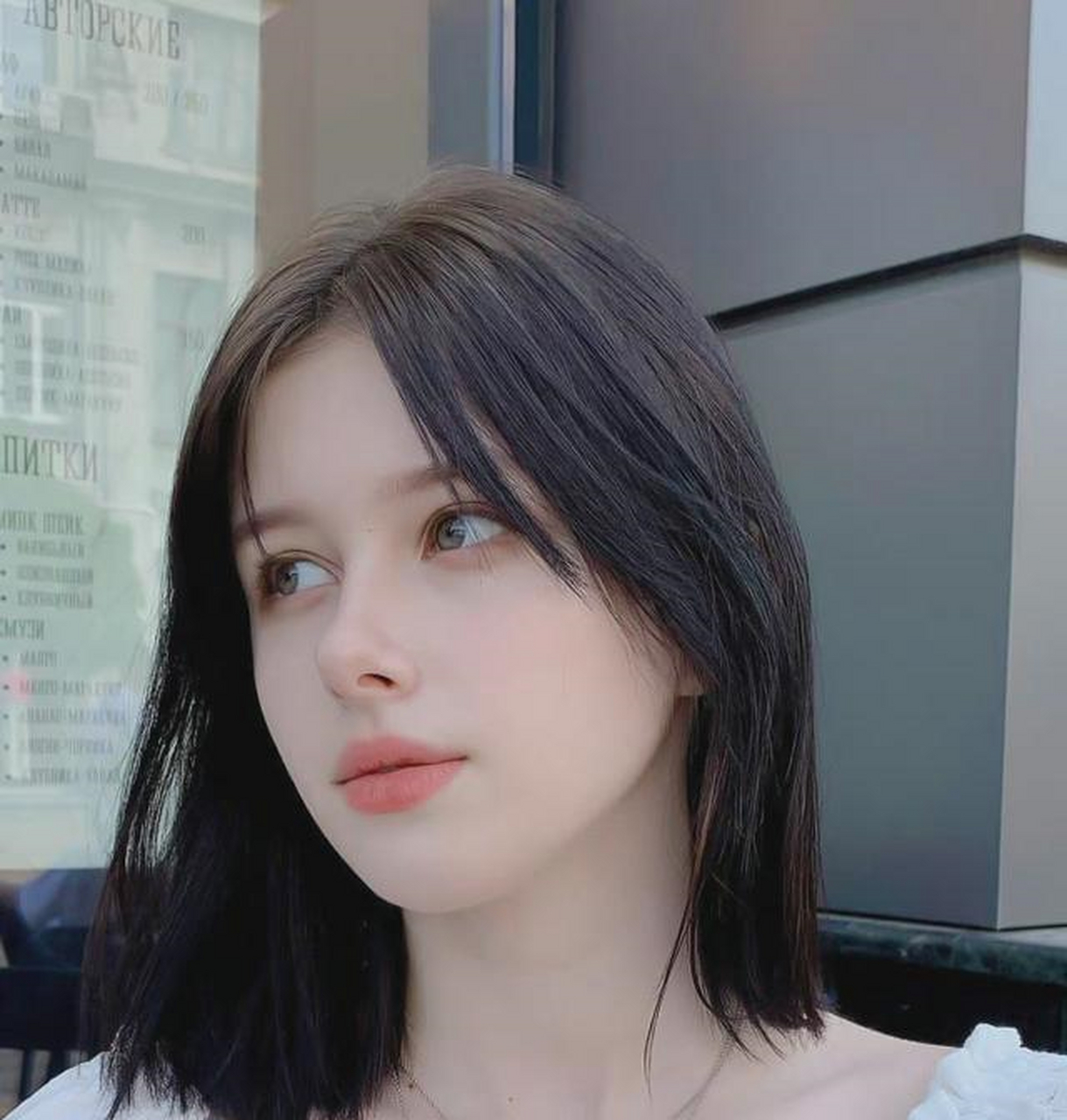 俄罗斯美女洋娃娃rachalleys,长相甜美,犹如仙女,哪个不爱