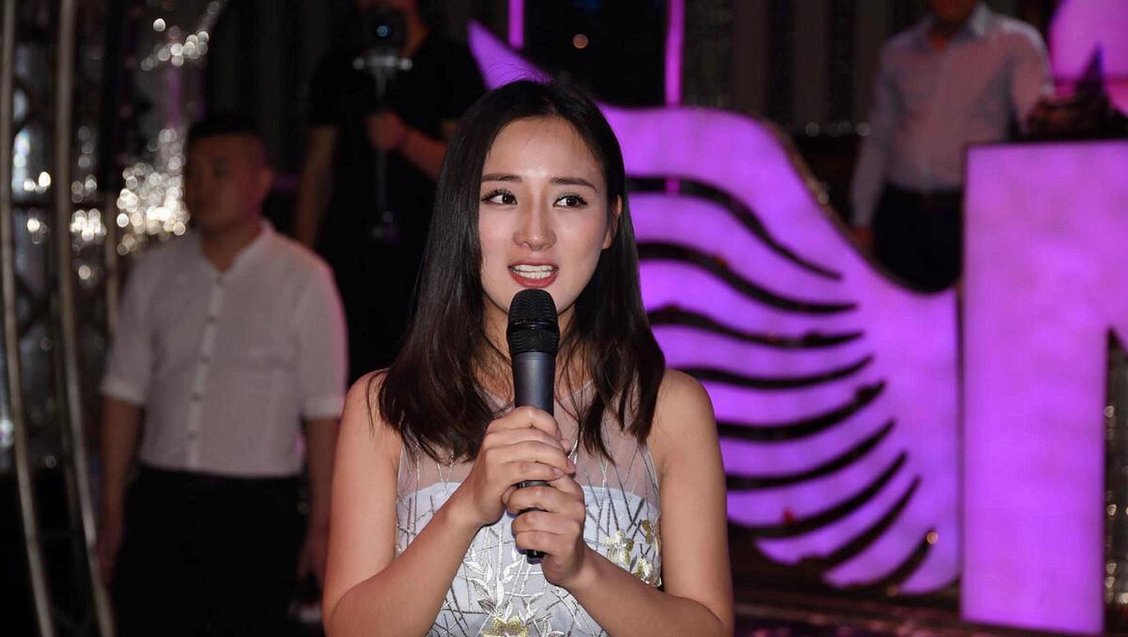 黎丹,人称小杨幂,大家认为相似度是多少