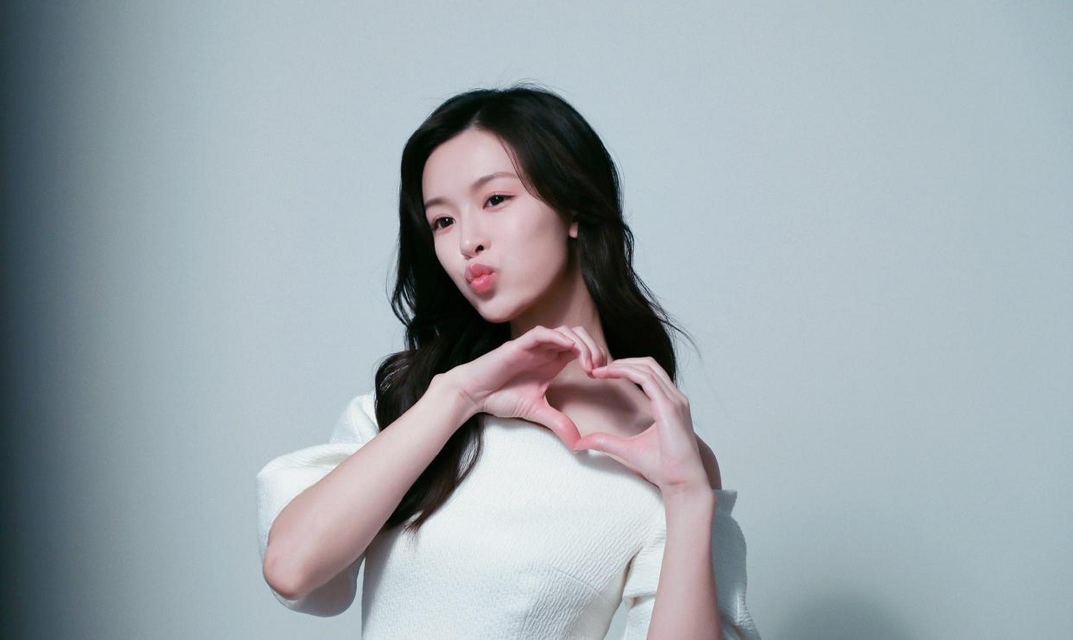 文咏珊最新画报,唯美又清新