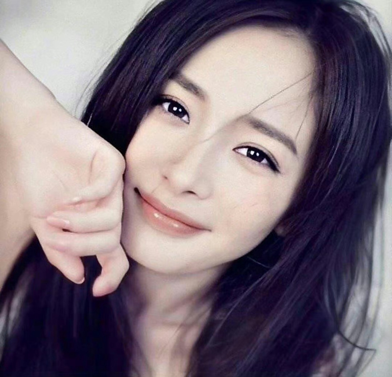 谁不喜欢杨幂的月牙笑呢