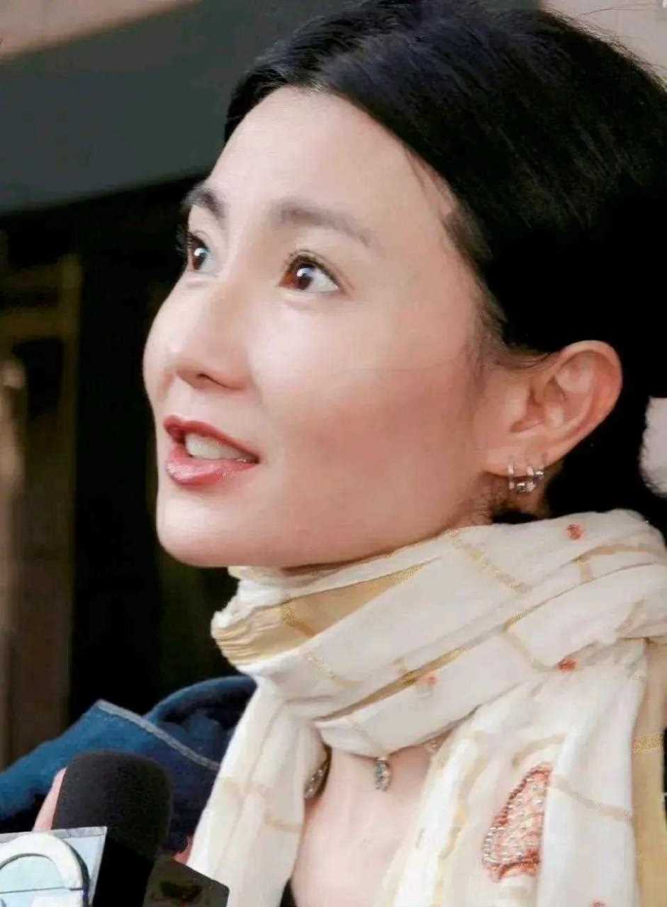岁月从不败美人,张曼玉年轻时期的一组照片.