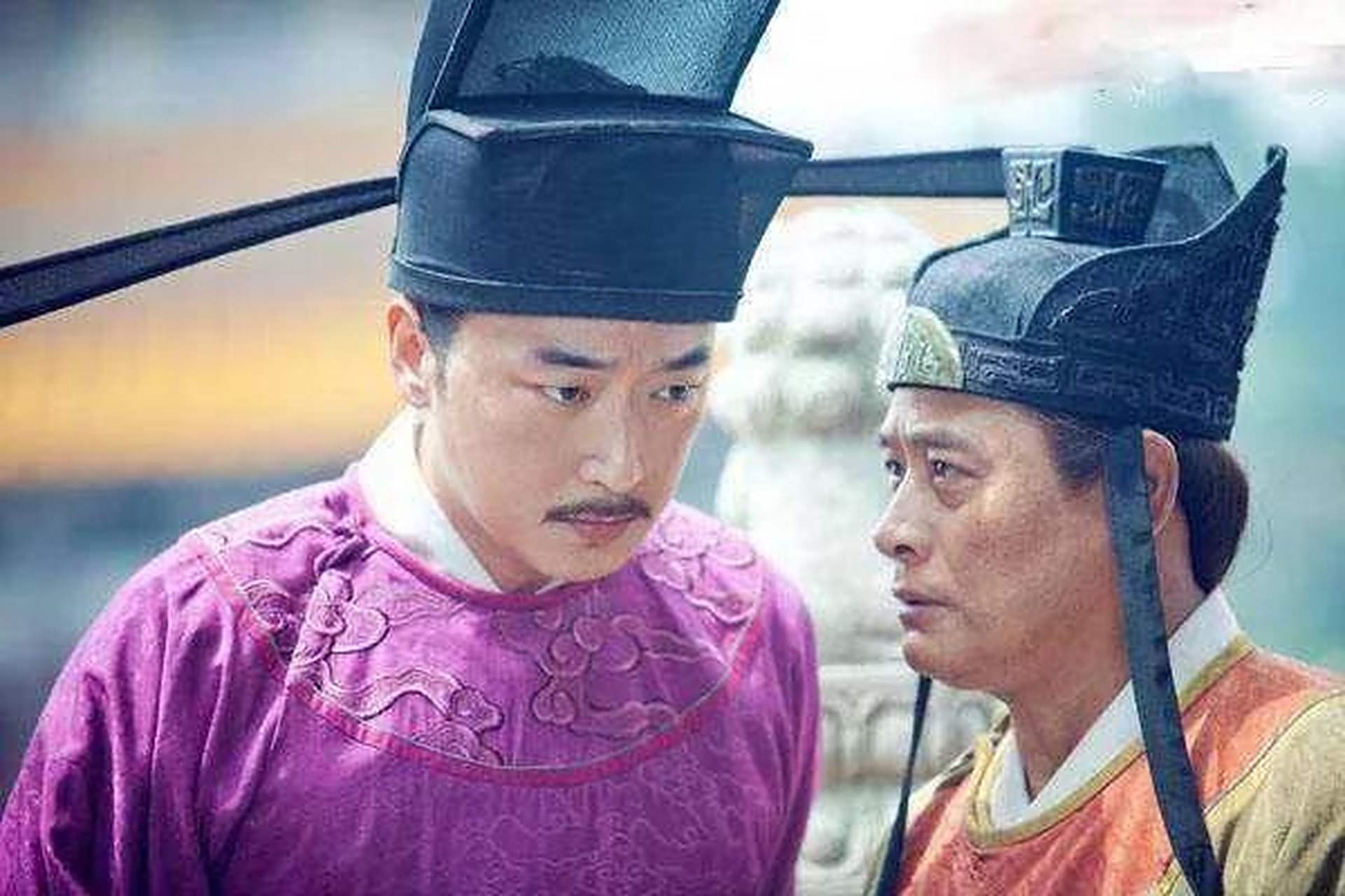 赵匡胤登基后,迫于大哥淫威,小弟(赵匡美)不得不改名为赵光美.