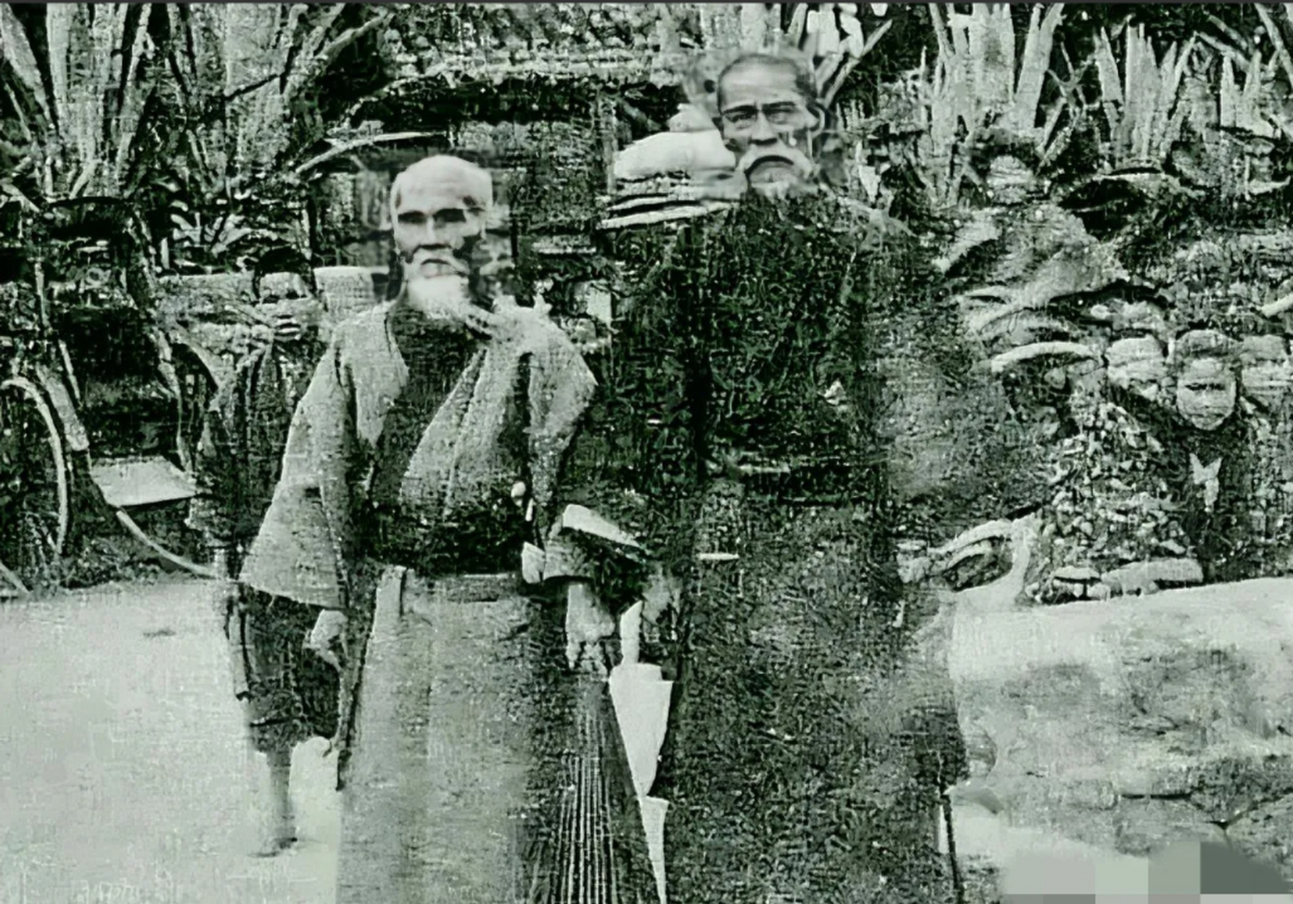 这是1875年,两名"琉球人",留下的一张老照片.