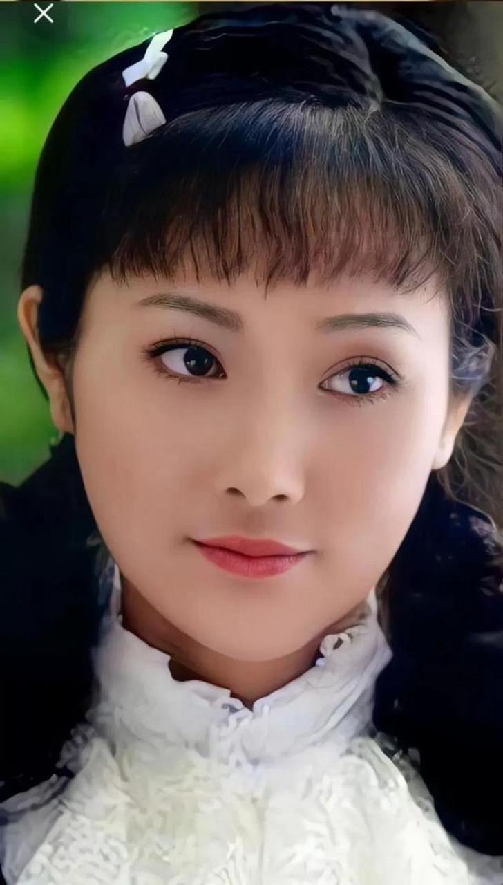 蒋林静:气质优雅,温婉柔美,魅力四射