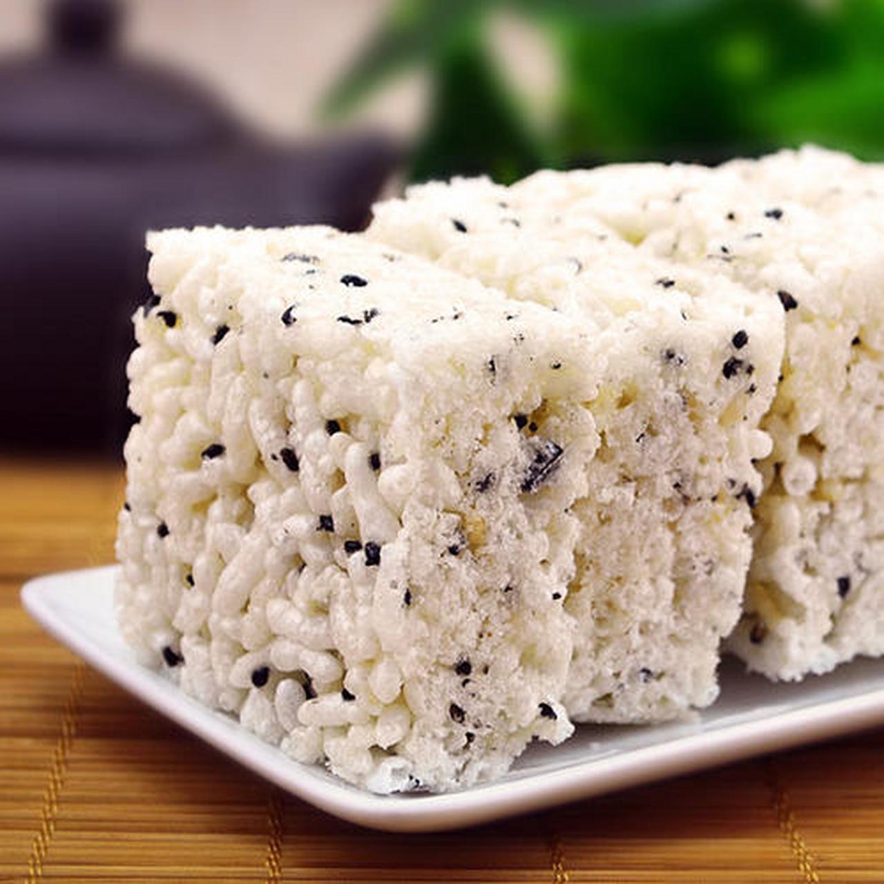 江西的冻米糖经过时间的洗礼,在传统工艺上又加上先进的技术,使得江西