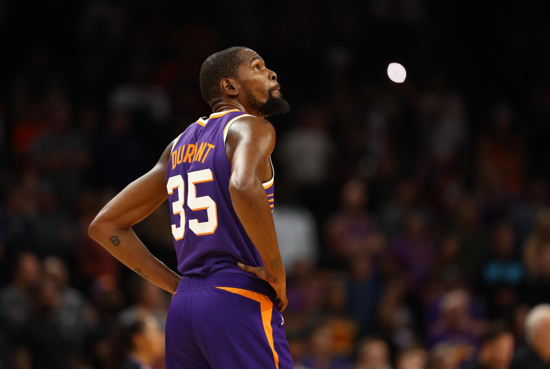 杜兰特再创历史:罚球全中追平诺维茨基  在今日一场激动人心的比赛中