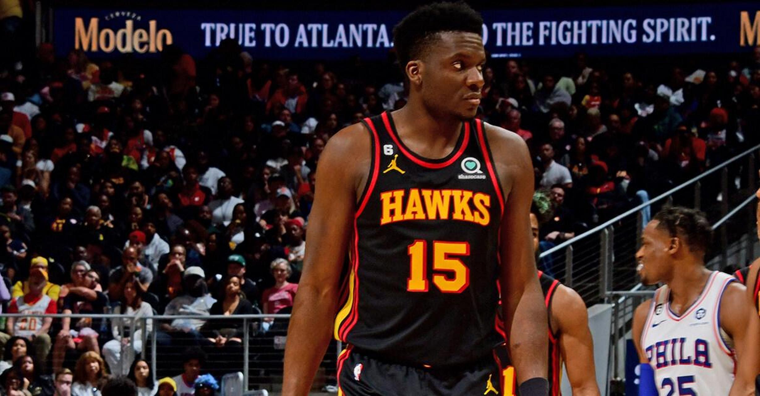 曝老鹰队有意交易卡佩拉 独行侠对其有意  北京时间7月26日,根据espn