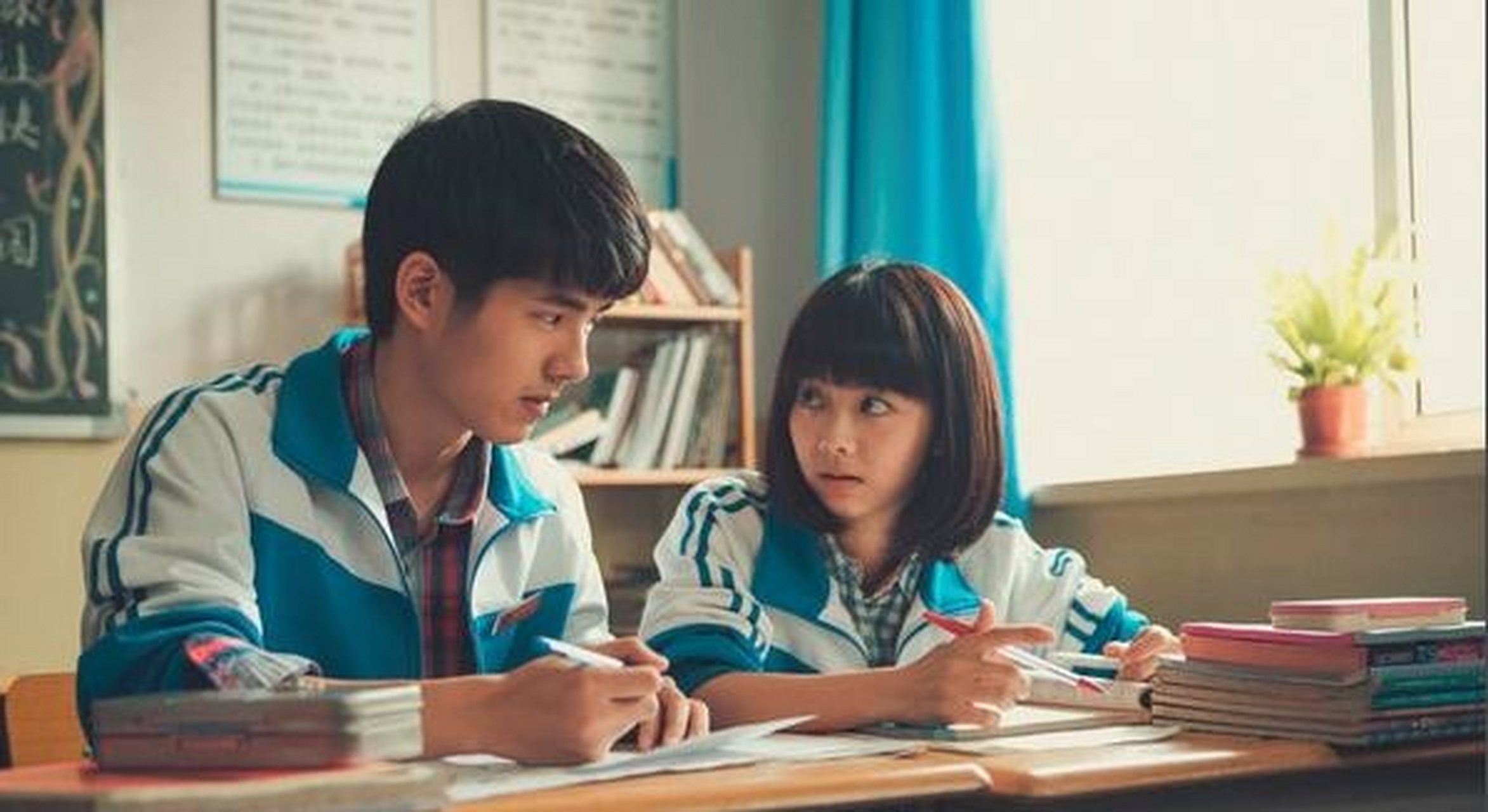 宝藏女孩谭松韵自15岁出道,到目前为止参演的影视剧高达35部之多(目前