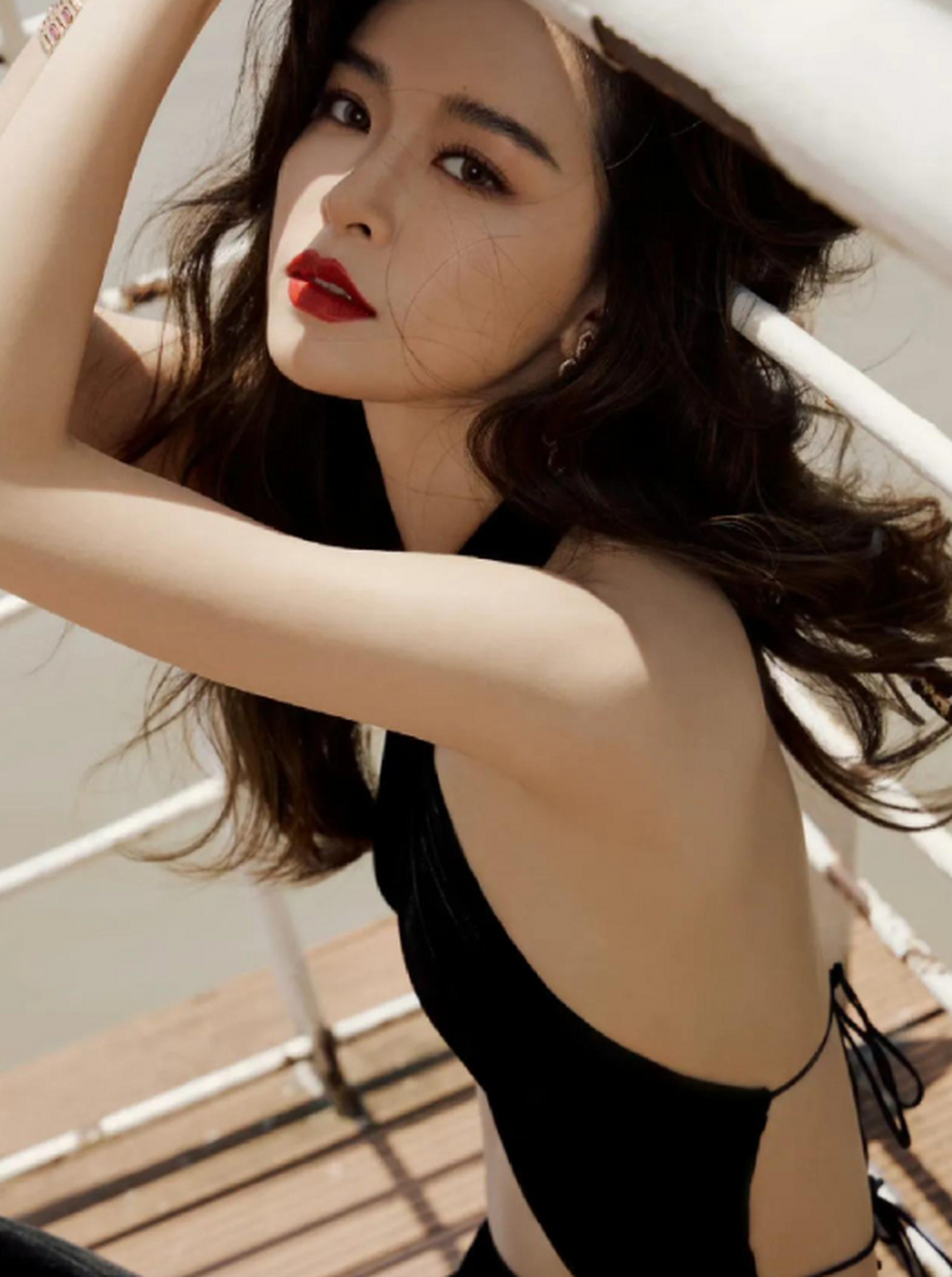 香港女演员文咏珊,是一位美丽而优雅的女性.