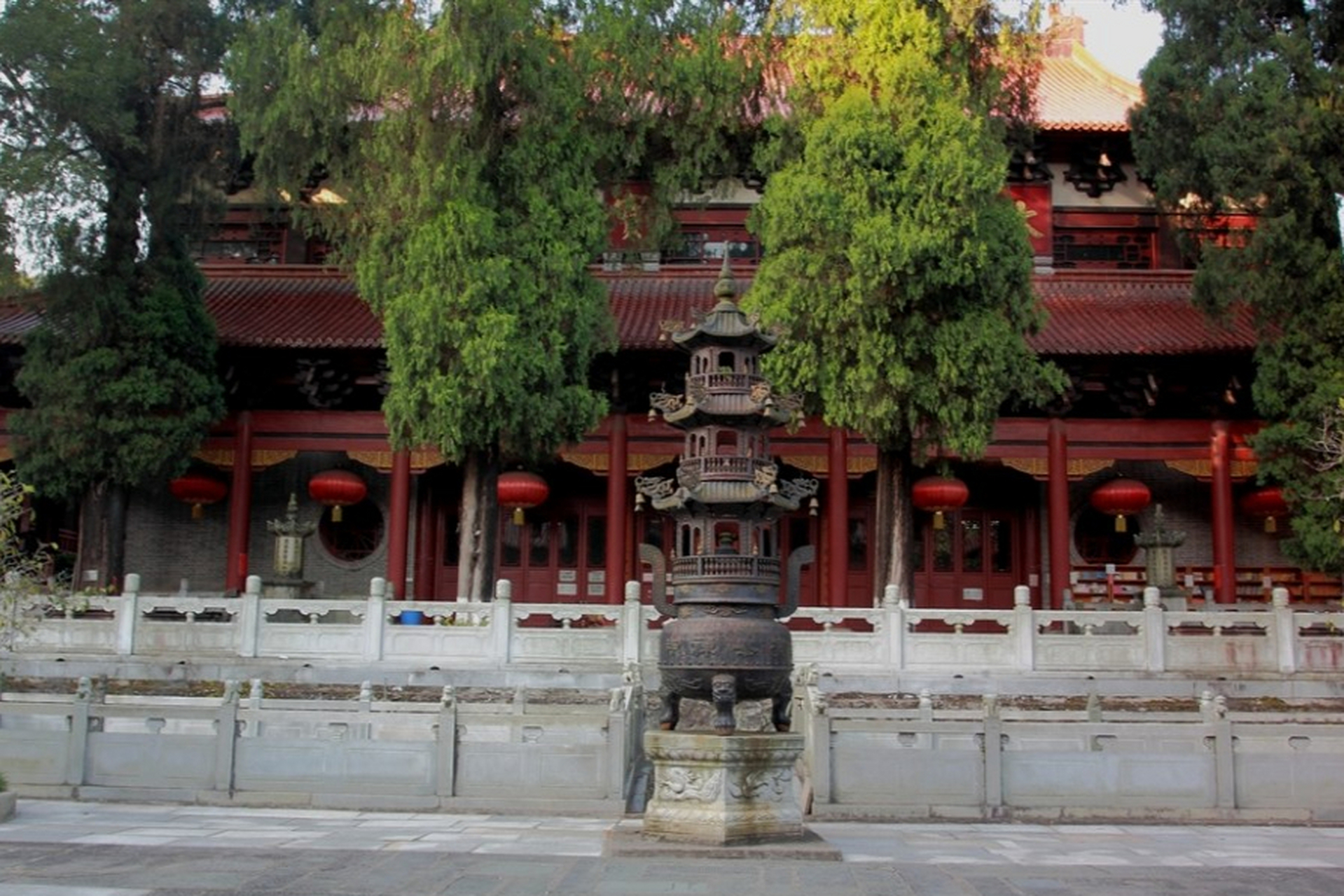 德阳宝峰寺,历史悠久,始建于唐代真观二十年(公元646年).