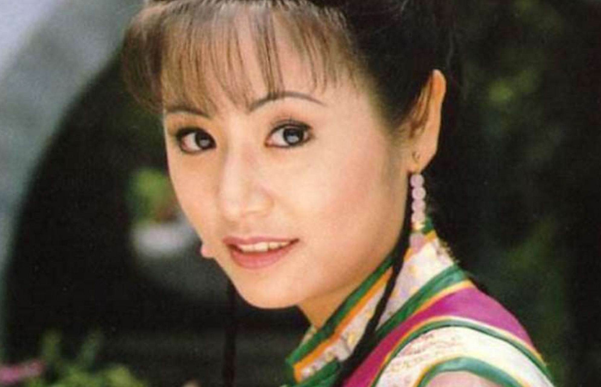 重温《还珠格格》终于懂了:为何小燕子给女儿取名南儿,紫薇不配 小