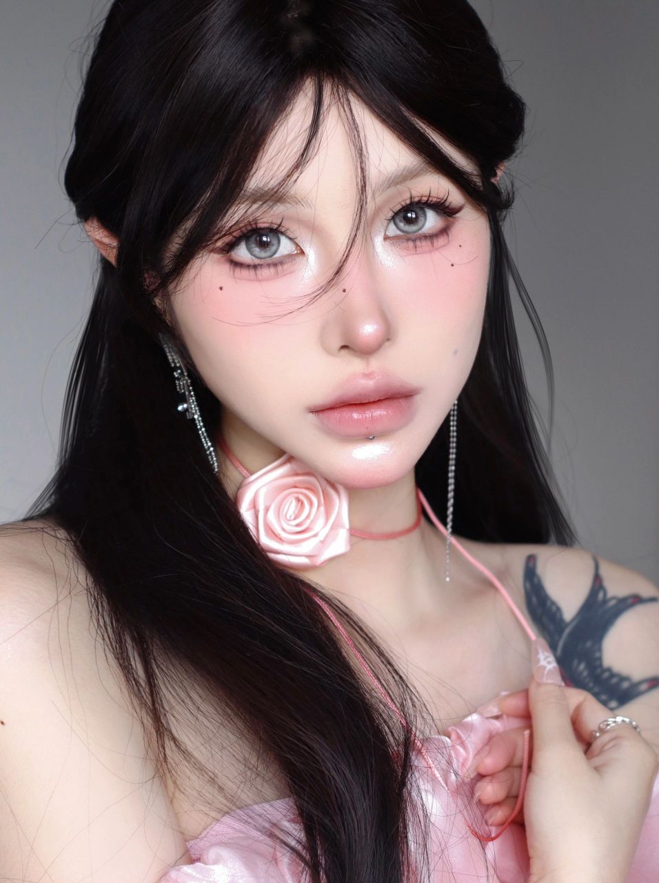 清清冷冷的破碎感 #今日妆容 #妆容分享  #来拍照了 #粉色系