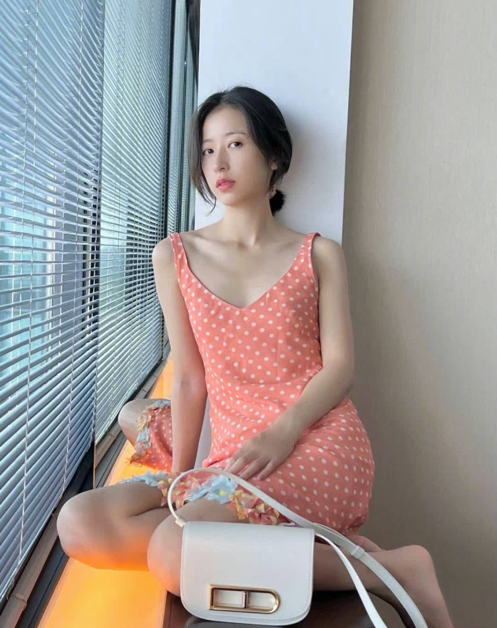 周雨彤美腿玉足合集[微笑]