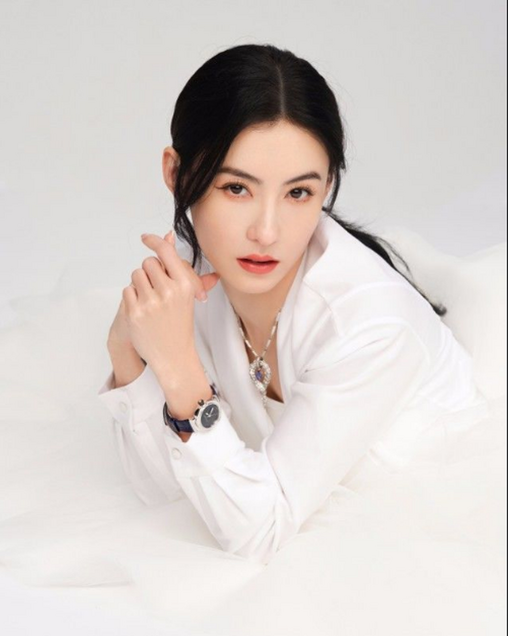 张柏芝会嫁给孙东海,是因为谢霆锋为王菲打了张柏芝一耳光,她心里