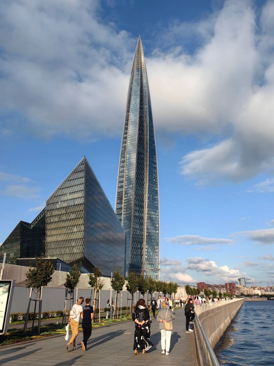 圣彼得堡citywalk  拉赫塔中心是位于圣彼得堡的一个多功能建筑综合体