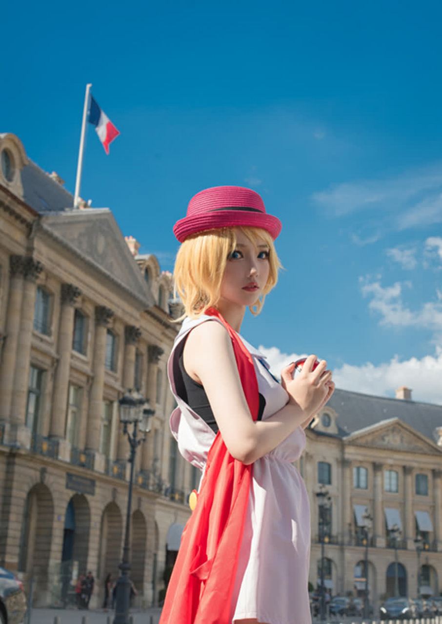 cos秀#《神奇宝贝》女主角"莎莉娜"高度还原,超美的cos视觉大片 