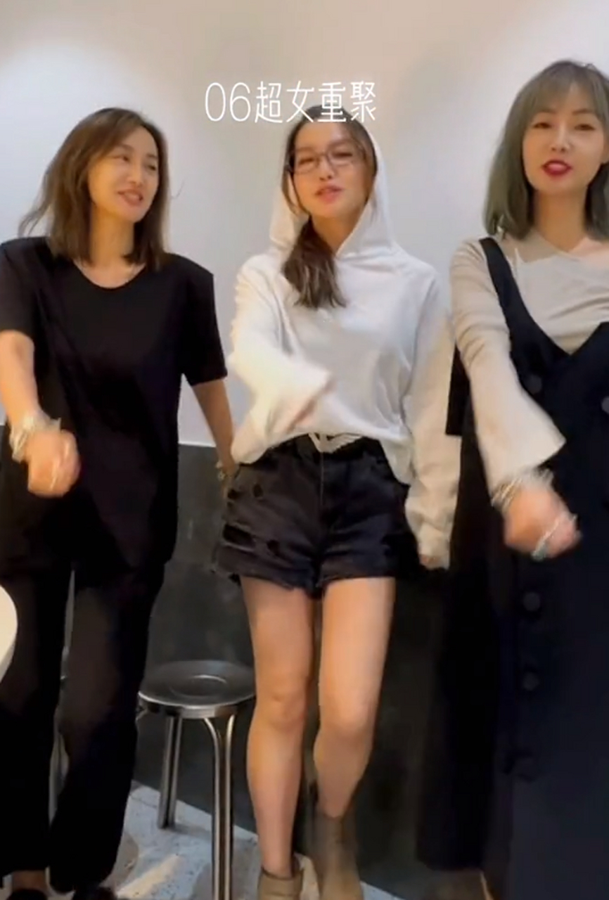 一转眼时间已经过去17年了,阳蕾依然在音乐的路上坚持.