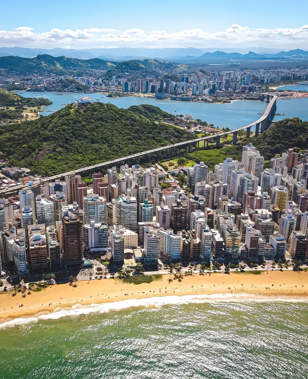 巴西"县城"规模的城市—维多利亚, 市区人口50多万人,我就喜欢这样的