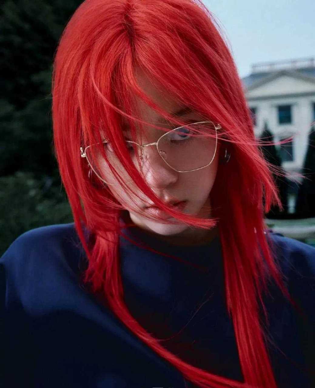 欧阳娜娜的红发时尚杂志大片 真的是勇于突破自己乖乖女形象的女星[ok