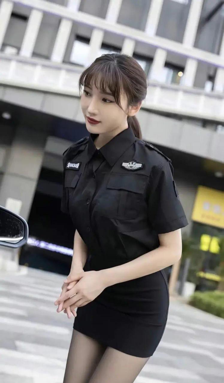 一位很特别的美女保镖,身高达到了1米9,天使面孔魔鬼身材,网友都看到