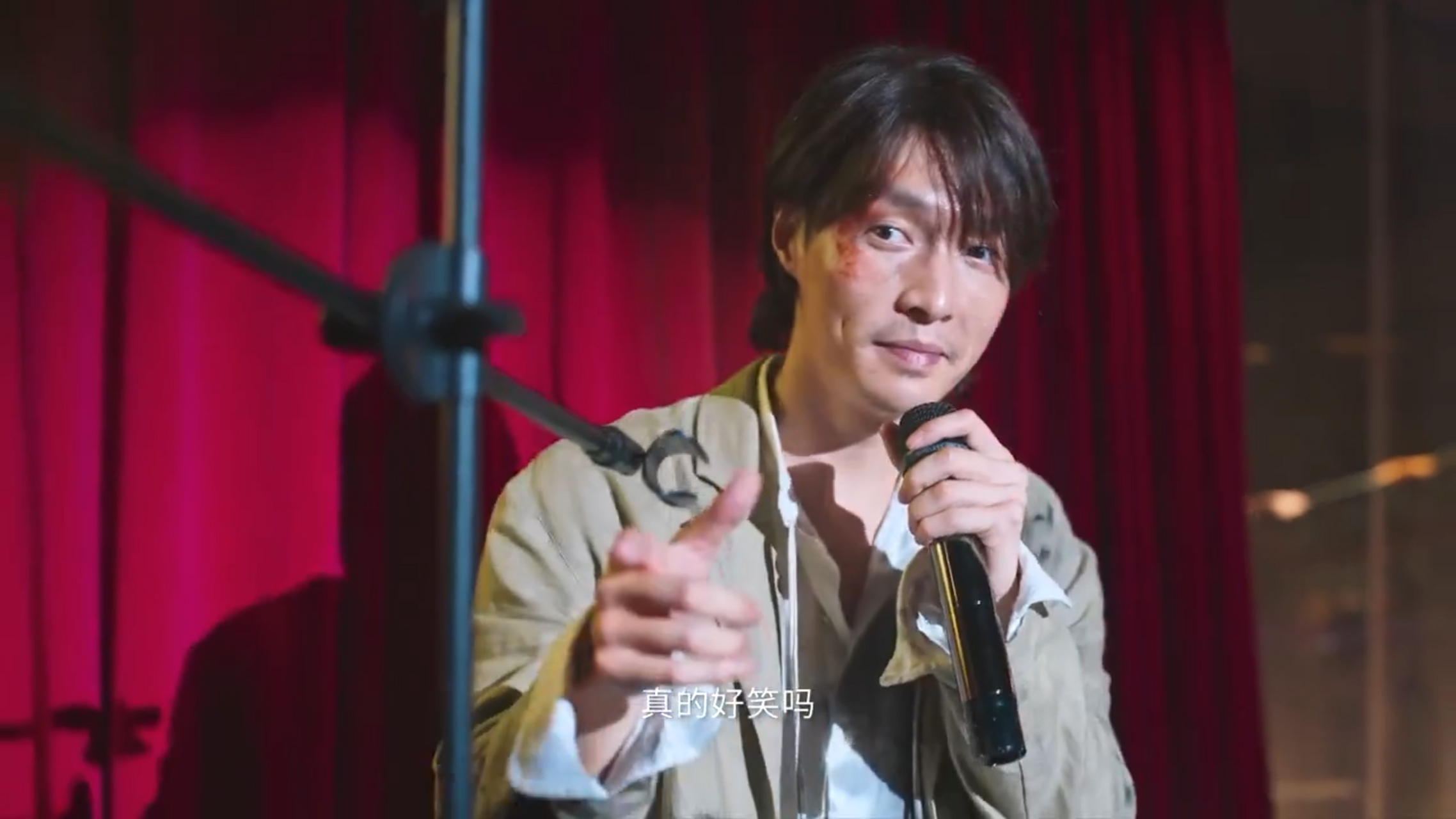 电影长沙夜生活# 熟悉的艺人挺多,故事朴实接地气,本以为会聚焦夜