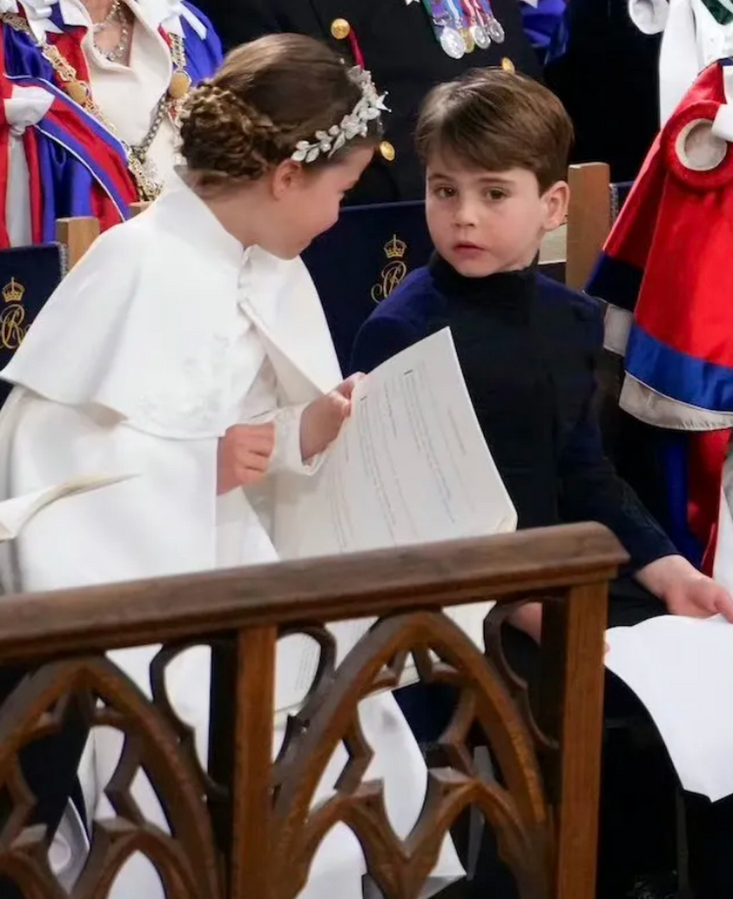 夏洛特公主:这次一定要听我的,查尔斯三世和卡米拉王后的加冕仪式现场