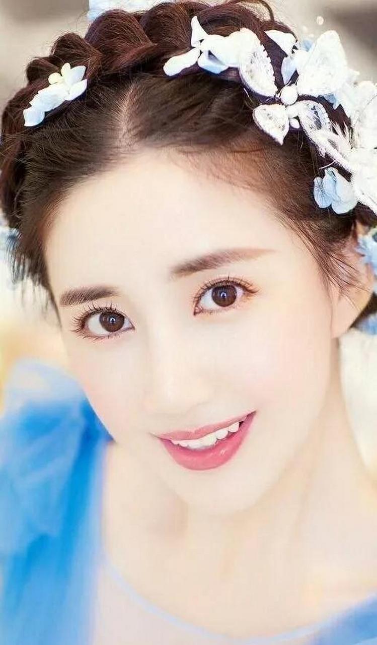 陈欣予:甜美灵动,温婉大方,妩媚迷人