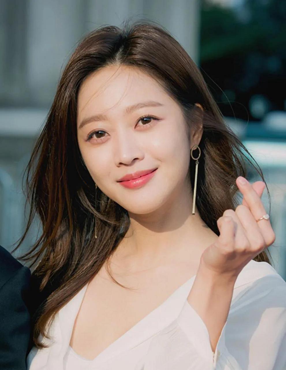韩国女星赵宝儿