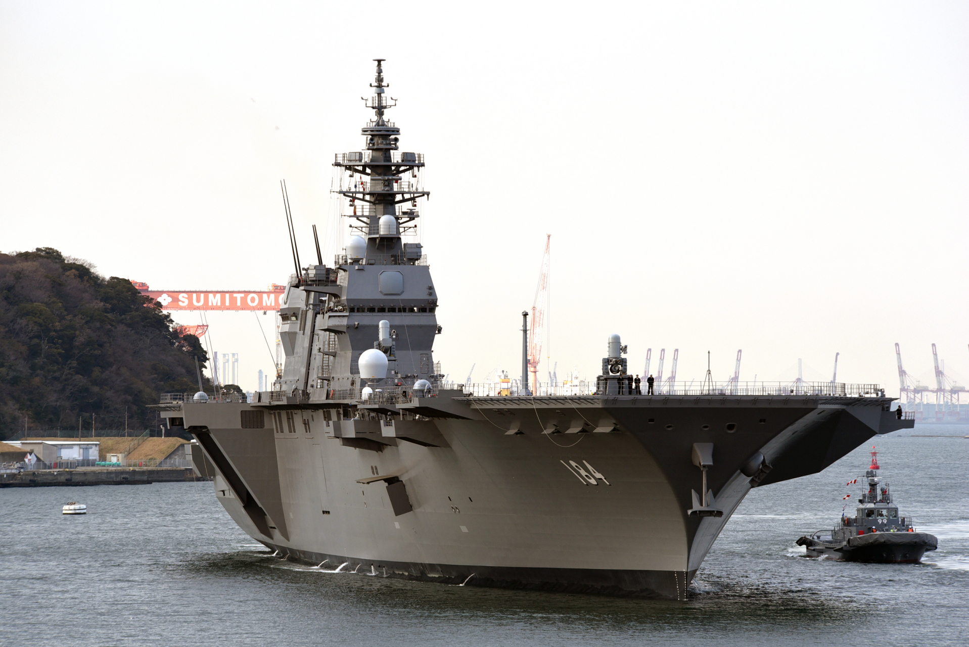 日本海上自卫队加贺号直升机母舰,原因为只是用来反潜作战