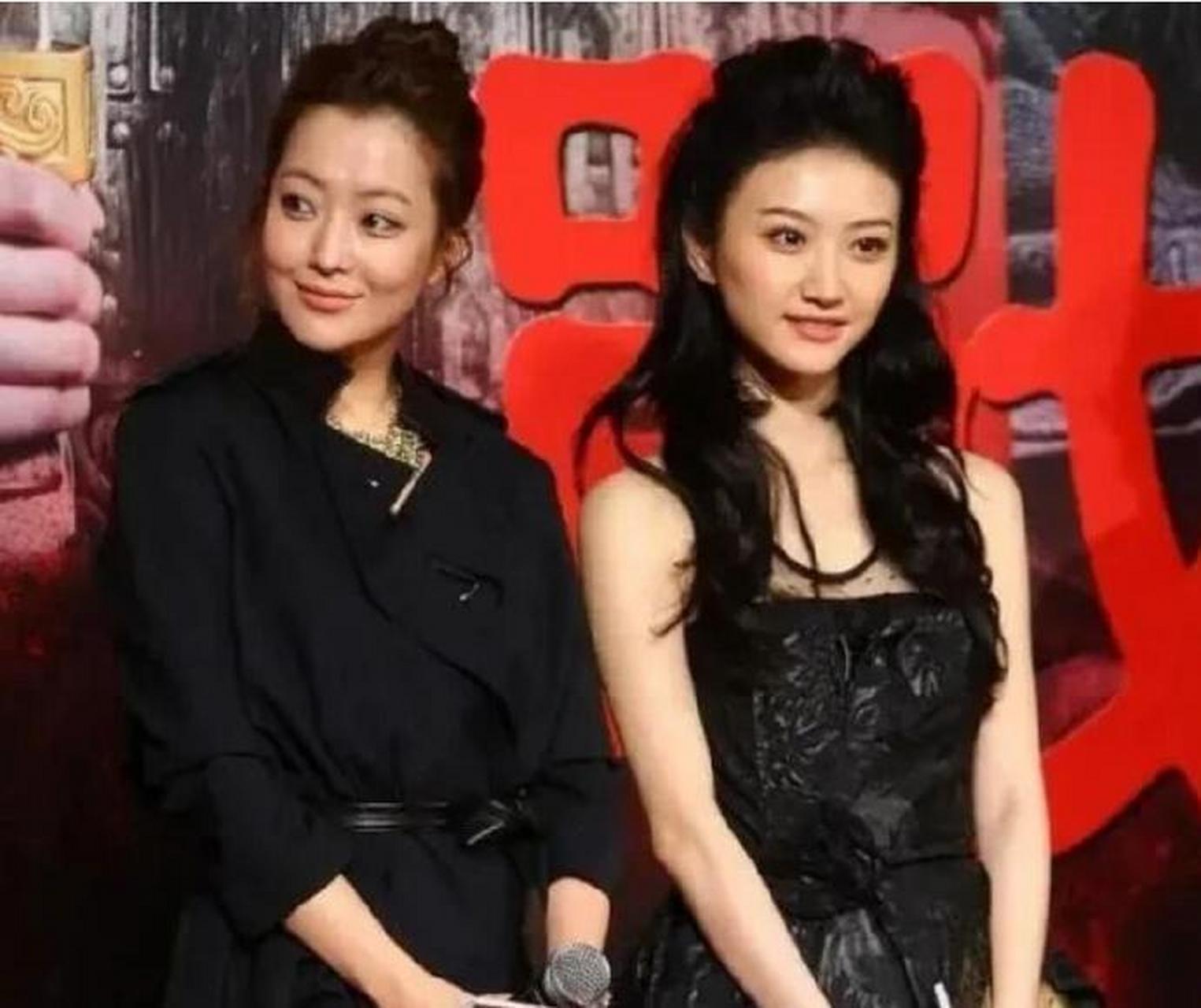 景甜金喜善同台,气场美貌完全不输,自带的霸气感令人叫绝