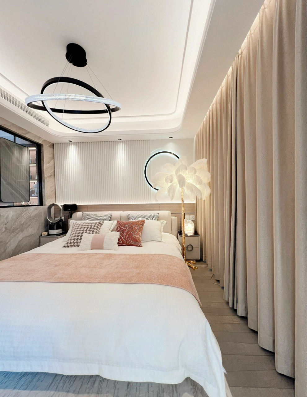 暖色调的现代简约风格,温馨静谧#装修