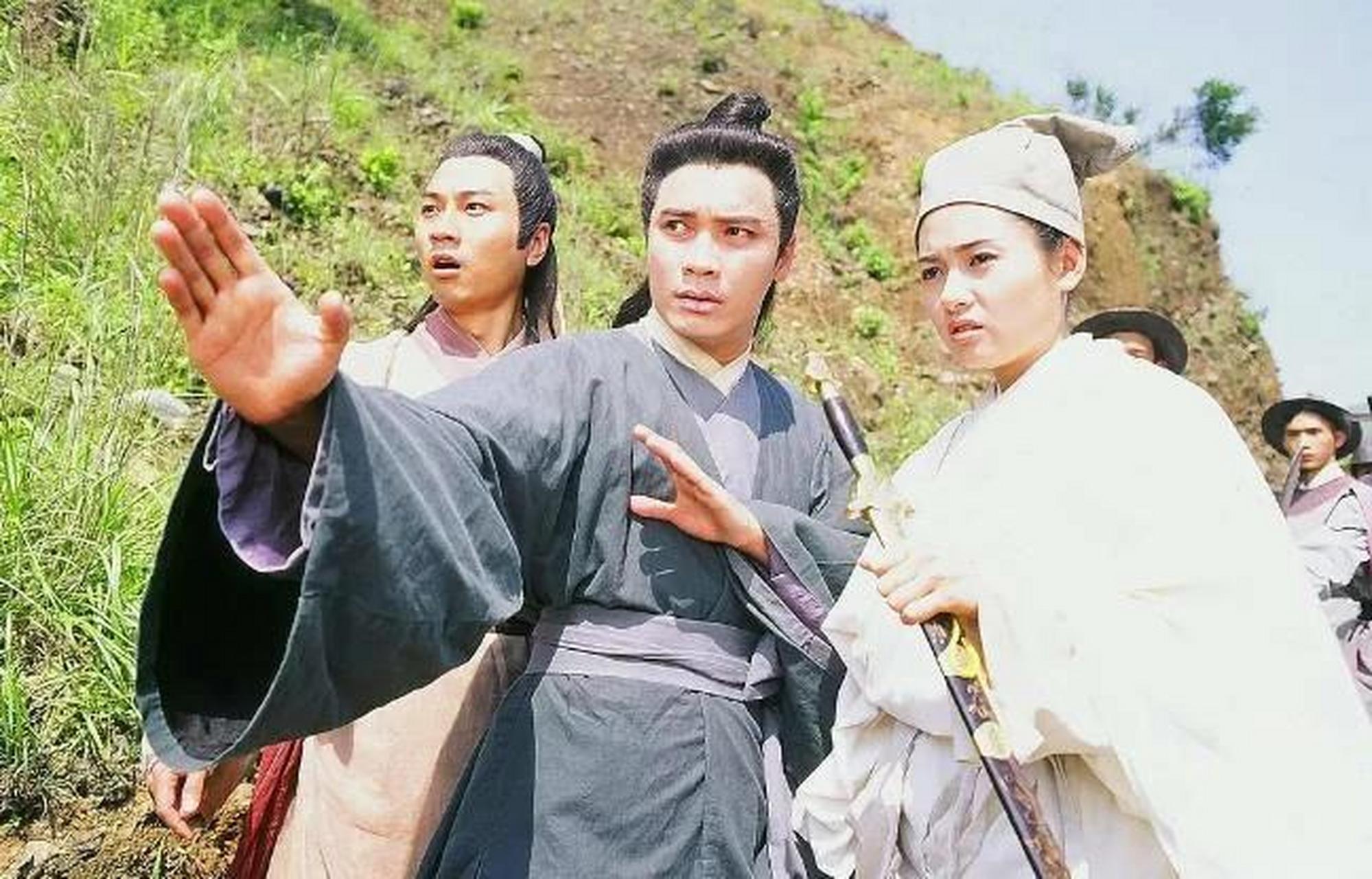 《侠女游龙》;龙凤店,龙门客栈部分挺好看.