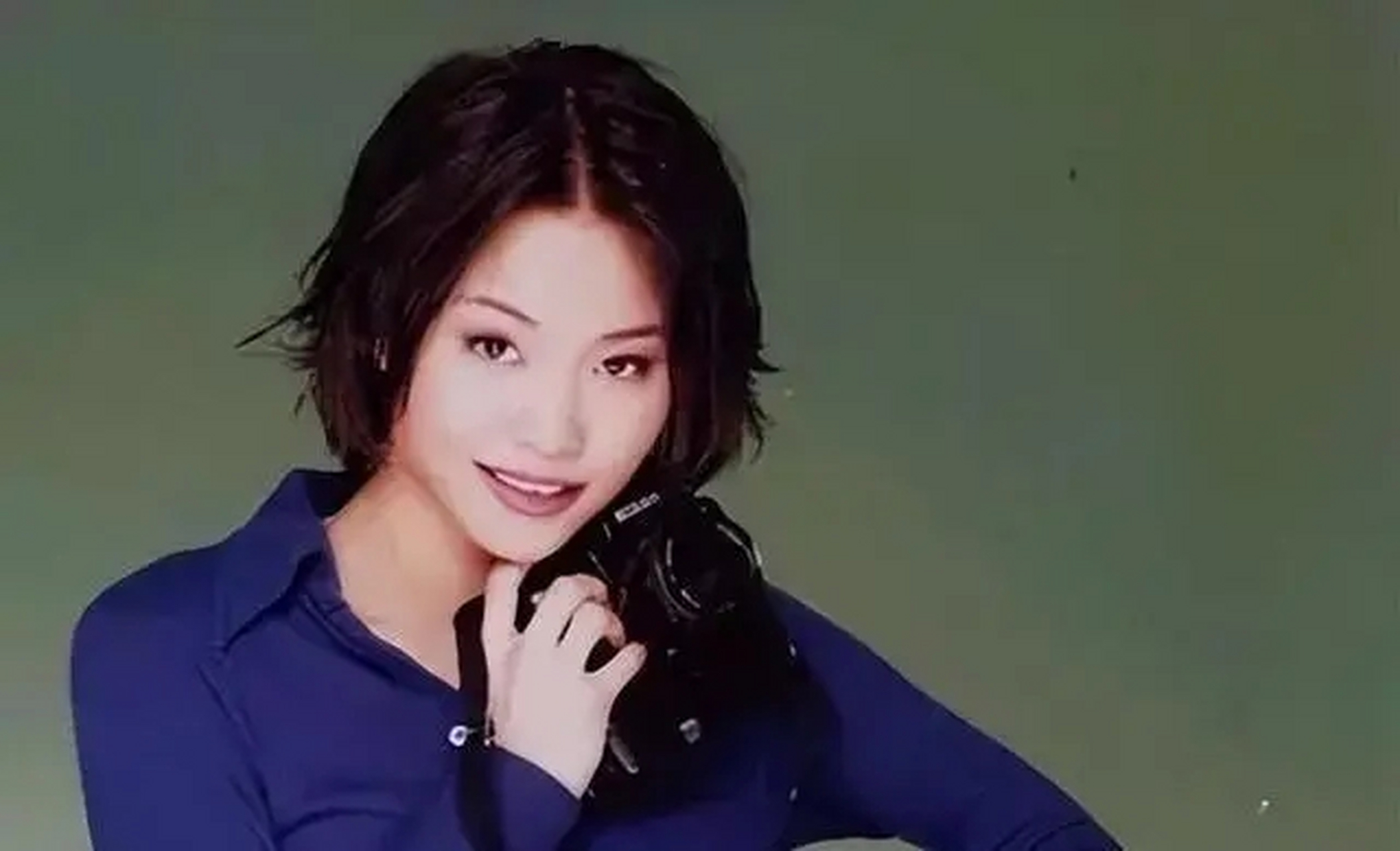 "一代歌后"被"爱"逼疯,曾比肩王菲的许美静,有精