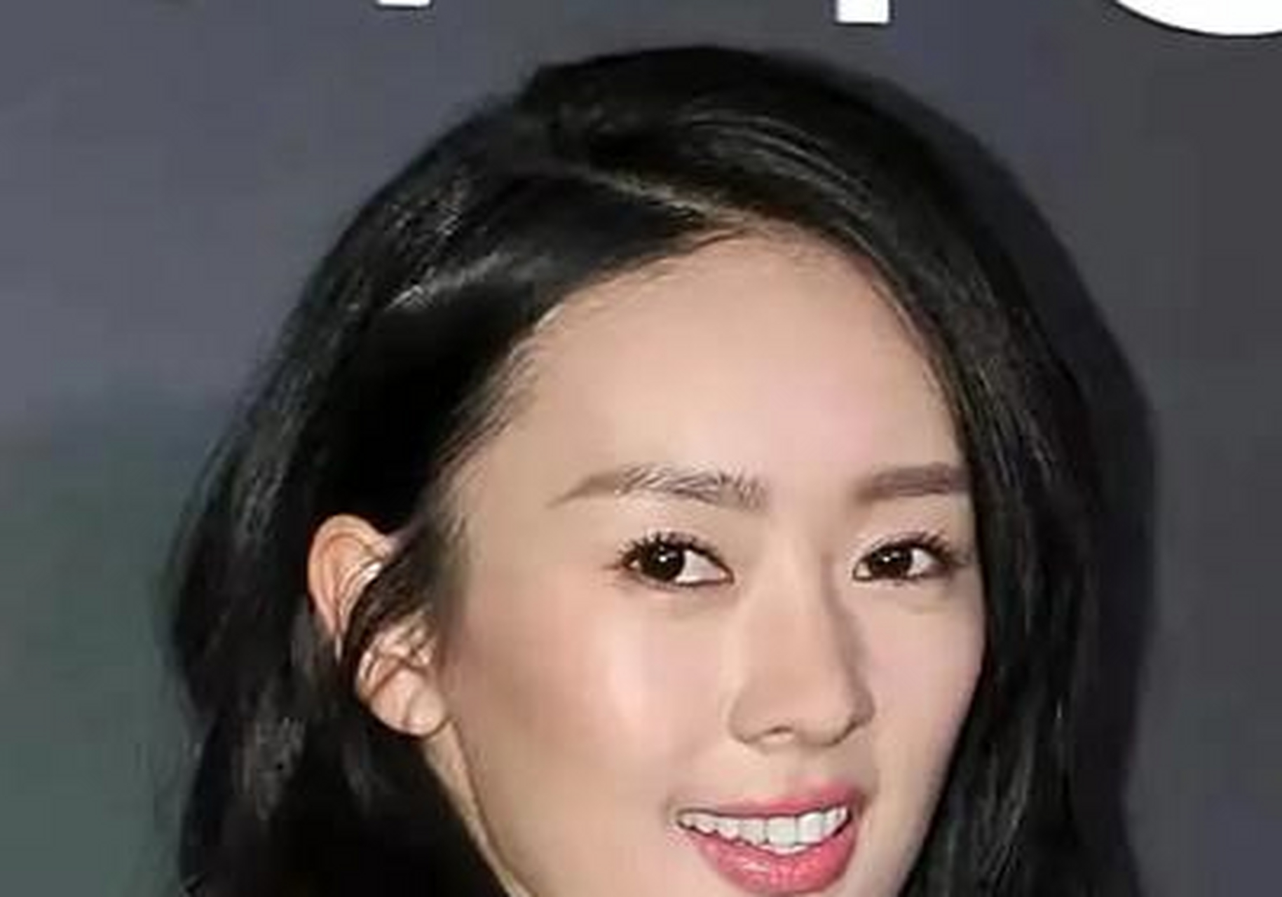 童瑶这高级感无敌了,土味碎花也能凹出国际范,怼脸