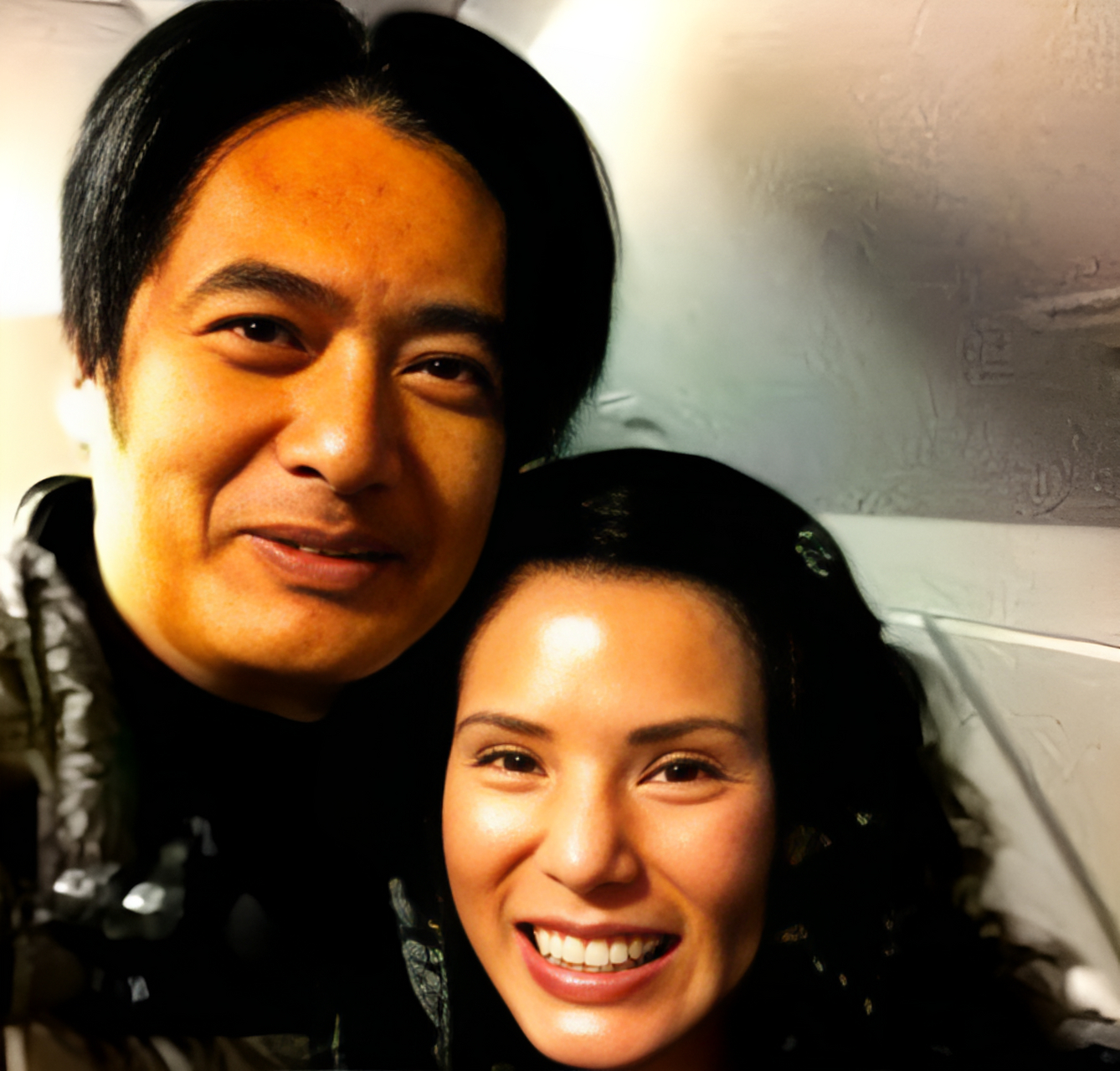 " 周润发问李若彤!    2013年,小龙女李若彤在飞机上认识了周润发!