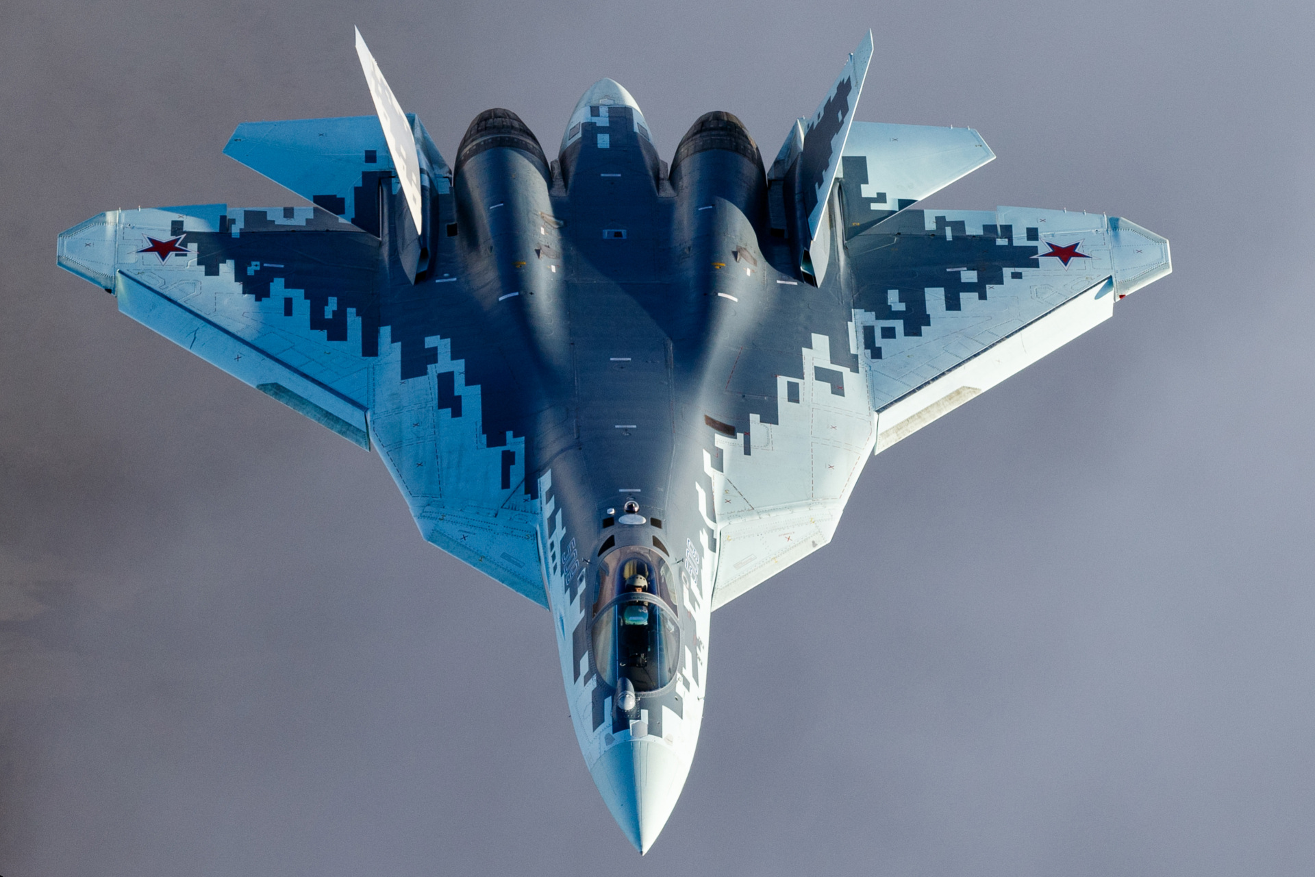 俄罗斯空天军苏-57战斗机空对空摄影图片,有一说一,俄罗斯航空摄影师